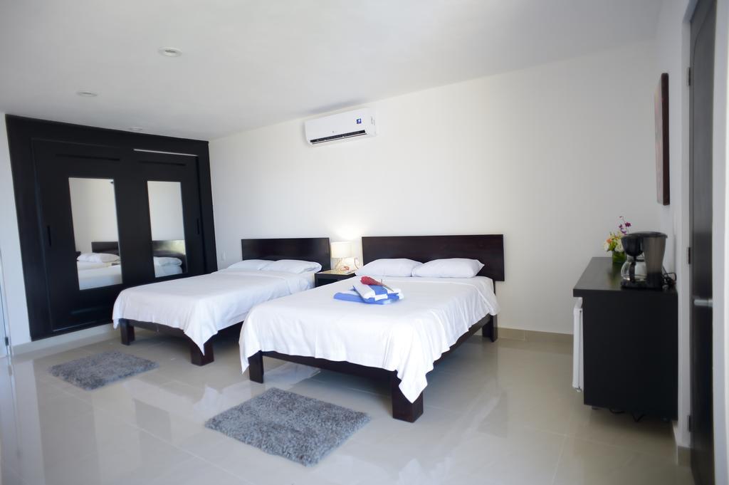 Sunrise 42 Suites Hotel Playa del Carmen Room photo