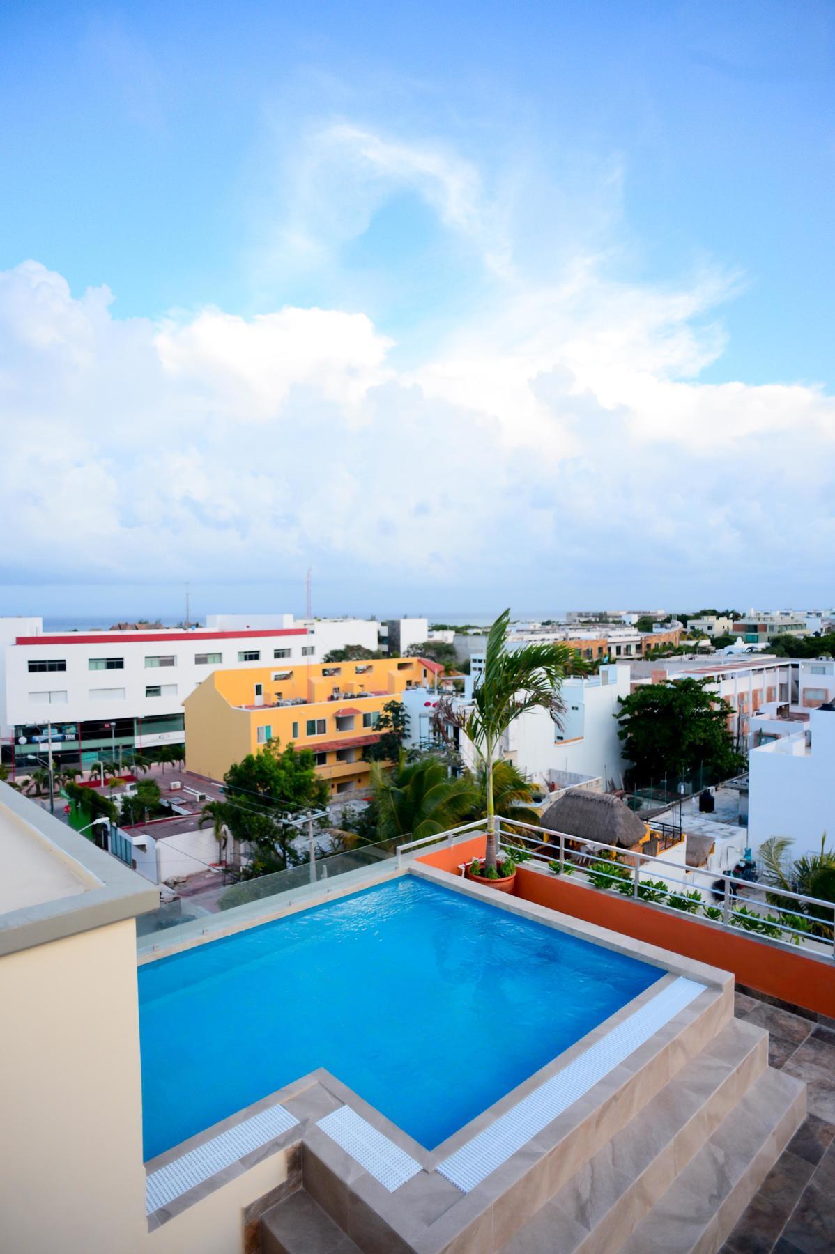 Sunrise 42 Suites Hotel Playa del Carmen Exterior photo
