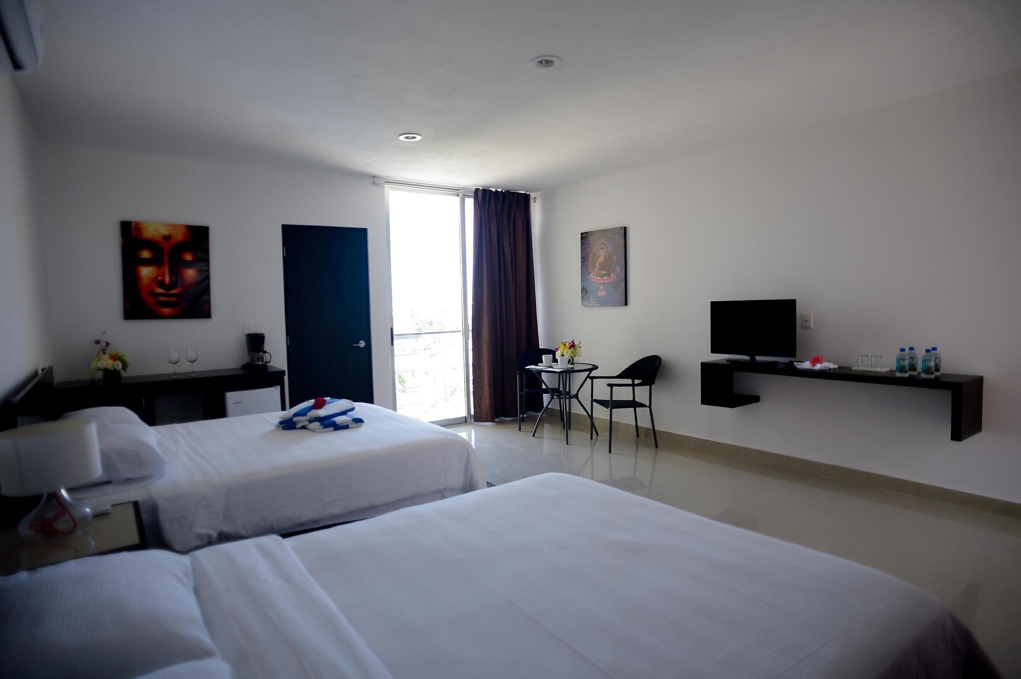 Sunrise 42 Suites Hotel Playa del Carmen Exterior photo