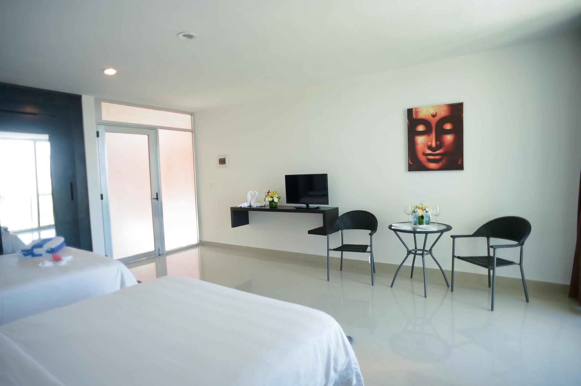 Sunrise 42 Suites Hotel Playa del Carmen Exterior photo