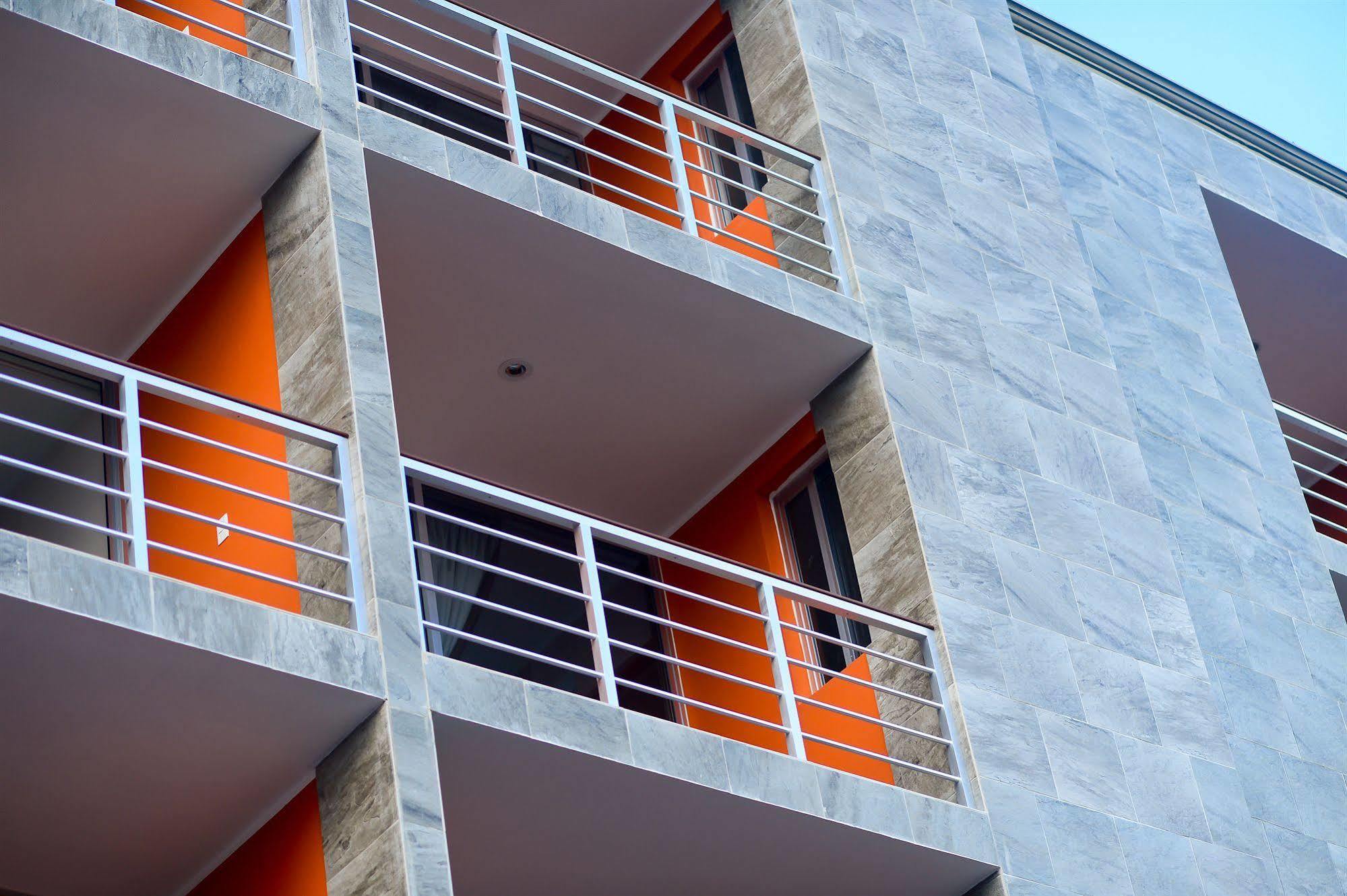 Sunrise 42 Suites Hotel Playa del Carmen Exterior photo
